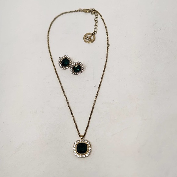 Crown Trifari Emerald Green Clear Crystal Necklace Earring Costume Jewelry Set - Picture 3 of 6